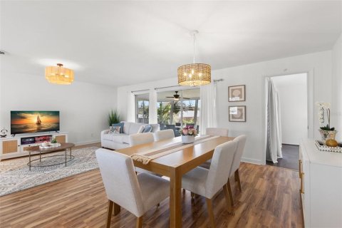 Casa en alquiler en Largo, Florida, 3 dormitorios, 131.83 m2 № 1901800 - foto 9