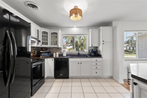 Casa en alquiler en Largo, Florida, 3 dormitorios, 131.83 m2 № 1901800 - foto 6