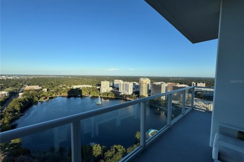 Condominio en alquiler en Orlando, Florida, 4 dormitorios, 294.69 m2 № 2277566 - foto 21
