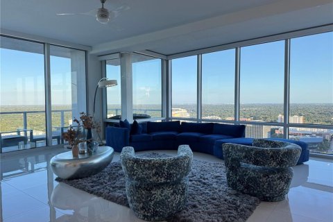 Condominio en alquiler en Orlando, Florida, 4 dormitorios, 294.69 m2 № 2277566 - foto 16