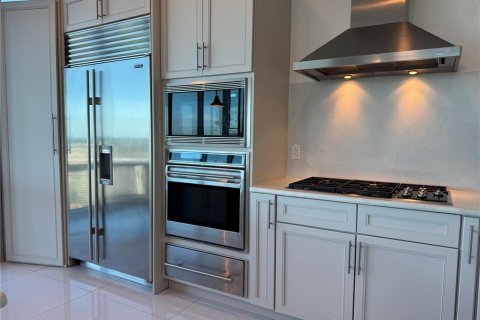 Condominio en alquiler en Orlando, Florida, 4 dormitorios, 294.69 m2 № 2277566 - foto 8