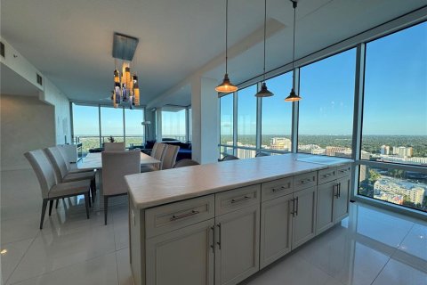 Condominio en alquiler en Orlando, Florida, 4 dormitorios, 294.69 m2 № 2277566 - foto 9