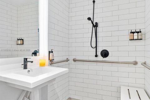Copropriété à vendre à Miami, Floride: 1 chambre, 53.79 m2 № 1962770 - photo 9