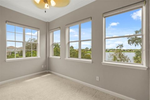 Townhouse in Davenport, Florida 4 bedrooms, 276.48 sq.m. № 2347344 - photo 14