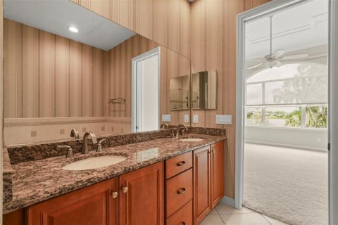 Townhouse in Davenport, Florida 4 bedrooms, 276.48 sq.m. № 2347344 - photo 17