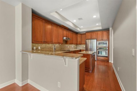 Townhouse in Davenport, Florida 4 bedrooms, 276.48 sq.m. № 2347344 - photo 18