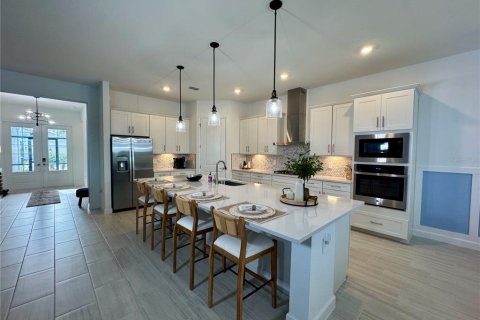 House in Lakewood Ranch, Florida 3 bedrooms, 227.15 sq.m. № 2217423 - photo 3