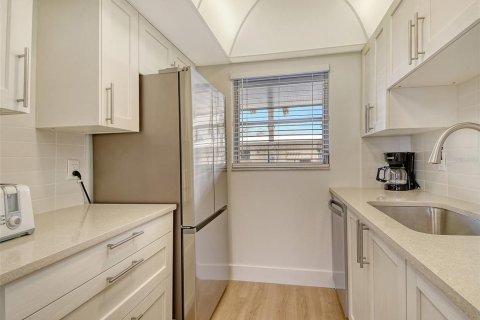 Купить кондоминиум в Сарасота, Флорида 5 комнат, 85.56м2, № 1898502 - фото 14