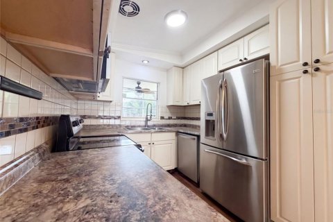 Villa ou maison à vendre à Temple Terrace, Floride: 4 chambres, 200.2 m2 № 2410449 - photo 3