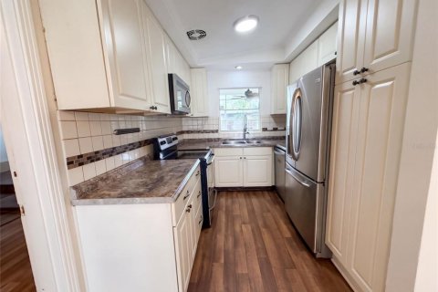 Villa ou maison à vendre à Temple Terrace, Floride: 4 chambres, 200.2 m2 № 2410449 - photo 6