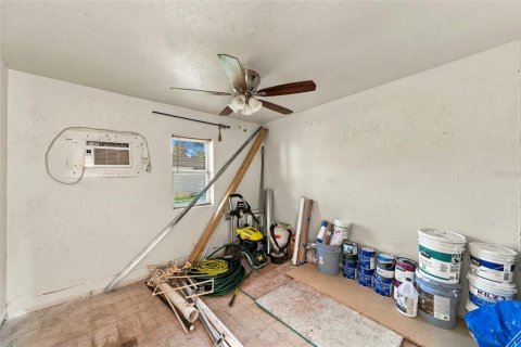 Commercial property in Saint Petersburg, Florida 4 bedrooms, 115.94 sq.m. № 2371592 - photo 29