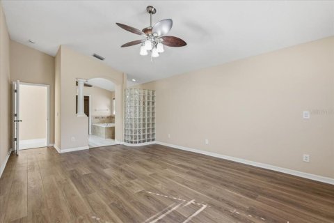 Villa ou maison à vendre à Tampa, Floride: 4 chambres, 238.48 m2 № 2419517 - photo 27