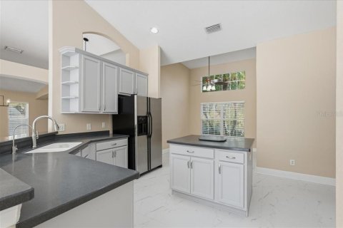 Villa ou maison à vendre à Tampa, Floride: 4 chambres, 238.48 m2 № 2419517 - photo 18