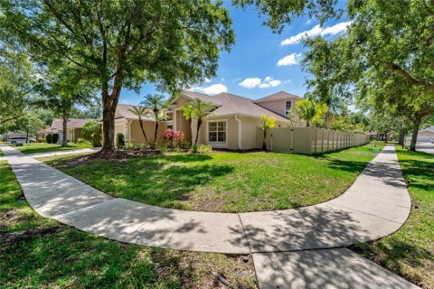 Villa ou maison à vendre à Tampa, Floride: 4 chambres, 238.48 m2 № 2419517 - photo 7