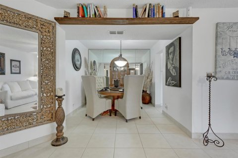 Condo in Lake Worth, Florida, 2 bedrooms № 2083317 - photo 6