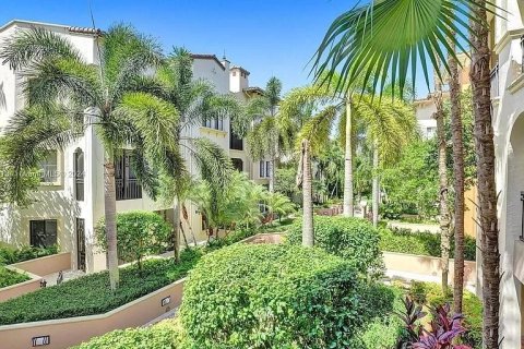 Condo in Sunrise, Florida, 2 bedrooms  № 1127648 - photo 1