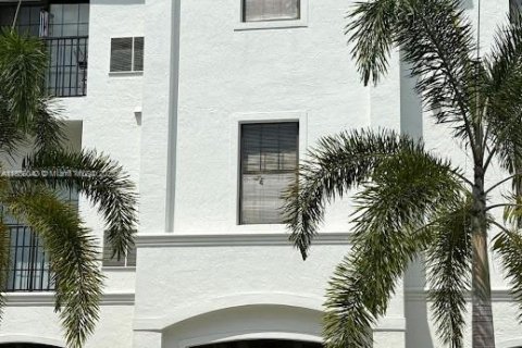 Купить кондоминиум в Орландо, Флорида 2 спальни, № 1937217 - фото 1