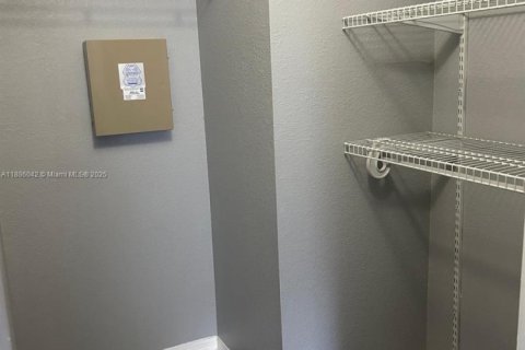 Купить кондоминиум в Орландо, Флорида 2 спальни, № 1937217 - фото 6