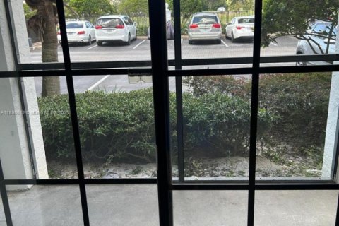 Купить кондоминиум в Орландо, Флорида 2 спальни, № 1937217 - фото 13