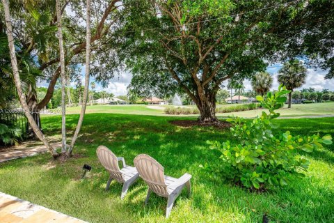 Villa ou maison à louer à Weston, Floride: 3 chambres, 331.48 m2 № 2385270 - photo 9