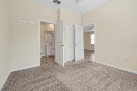 Townhouse in Davenport, Florida 5 bedrooms, 234.3 sq.m. № 2237581 - photo 22