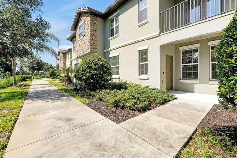 Townhouse in Davenport, Florida 5 bedrooms, 234.3 sq.m. № 2237581 - photo 8