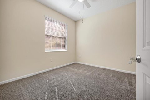 Townhouse in Davenport, Florida 5 bedrooms, 234.3 sq.m. № 2237581 - photo 21