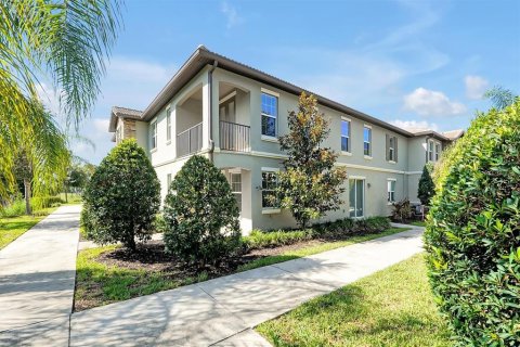 Townhouse in Davenport, Florida 5 bedrooms, 234.3 sq.m. № 2237581 - photo 5