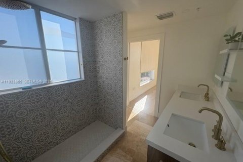 Condominio en venta en Miami, Florida, 2 dormitorios, 100.8 m2 № 1982156 - foto 14