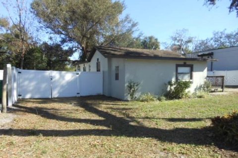 House in Tampa, Florida 3 bedrooms, 105.54 sq.m. № 2230995 - photo 4
