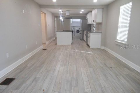 House in Tampa, Florida 3 bedrooms, 105.54 sq.m. № 2230995 - photo 23
