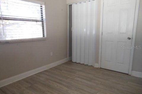 House in Tampa, Florida 3 bedrooms, 105.54 sq.m. № 2230995 - photo 27