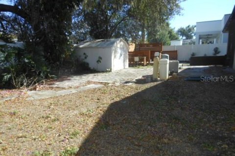 House in Tampa, Florida 3 bedrooms, 105.54 sq.m. № 2230995 - photo 12