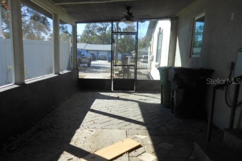 House in Tampa, Florida 3 bedrooms, 105.54 sq.m. № 2230995 - photo 14