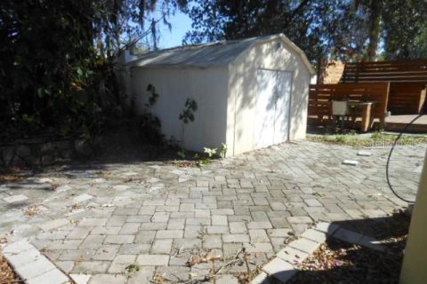 House in Tampa, Florida 3 bedrooms, 105.54 sq.m. № 2230995 - photo 15