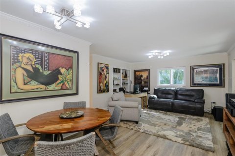 House in Palm Harbor, Florida 2 bedrooms, 141.49 sq.m. № 1907465 - photo 18