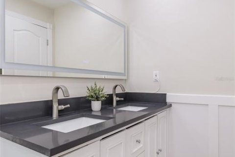 House in Palm Harbor, Florida 2 bedrooms, 141.49 sq.m. № 1907465 - photo 26