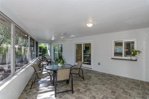 House in Palm Harbor, Florida 2 bedrooms, 141.49 sq.m. № 1907465 - photo 23