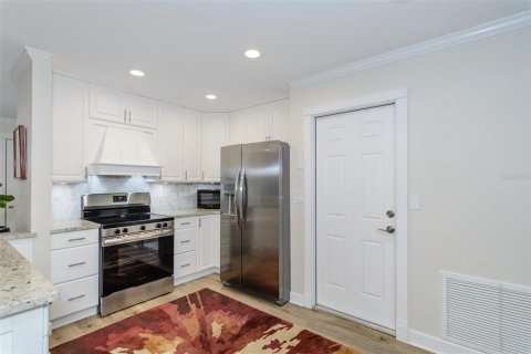 House in Palm Harbor, Florida 2 bedrooms, 141.49 sq.m. № 1907465 - photo 16
