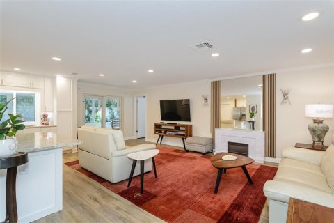 House in Palm Harbor, Florida 2 bedrooms, 141.49 sq.m. № 1907465 - photo 6
