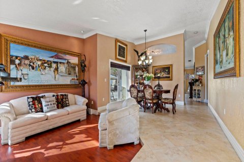 Casa en venta en Miami, Florida, 4 dormitorios, 157.56 m2 № 2030055 - foto 8