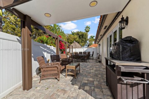 Casa en venta en Miami, Florida, 4 dormitorios, 157.56 m2 № 2030055 - foto 30