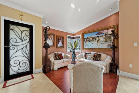 Casa en venta en Miami, Florida, 4 dormitorios, 157.56 m2 № 2030055 - foto 9