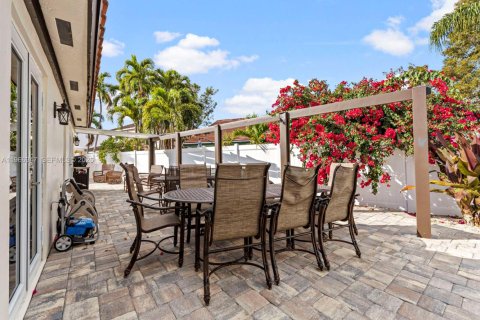 Casa en venta en Miami, Florida, 4 dormitorios, 157.56 m2 № 2030055 - foto 27