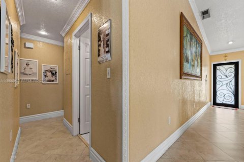 Casa en venta en Miami, Florida, 4 dormitorios, 157.56 m2 № 2030055 - foto 17