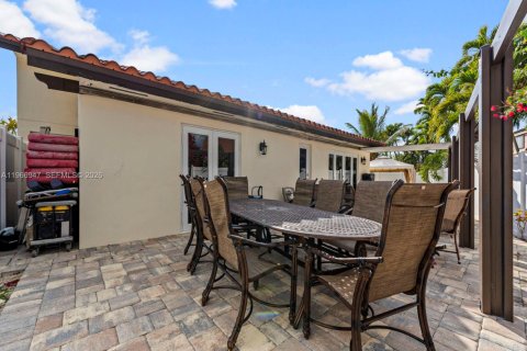 Casa en venta en Miami, Florida, 4 dormitorios, 157.56 m2 № 2030055 - foto 28