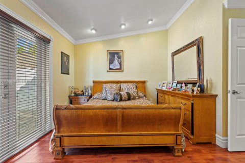 Casa en venta en Miami, Florida, 4 dormitorios, 157.56 m2 № 2030055 - foto 25