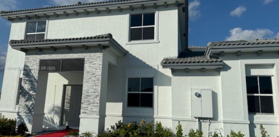 Дом в Хомстед, Флорида 5 спален, 321.07м2 № 1939248