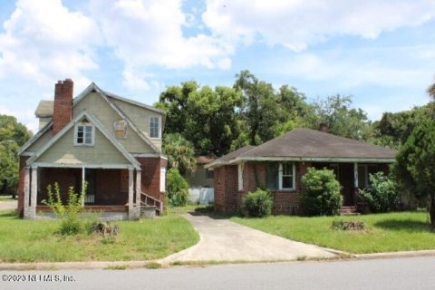 Commercial property in Jacksonville, Florida 7 bedrooms, 422.43 sq.m. № 770018 - photo 1