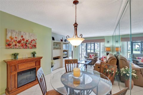 Купить кондоминиум в Помпано-Бич, Флорида 2 спальни, 76.64м2, № 2021891 - фото 13